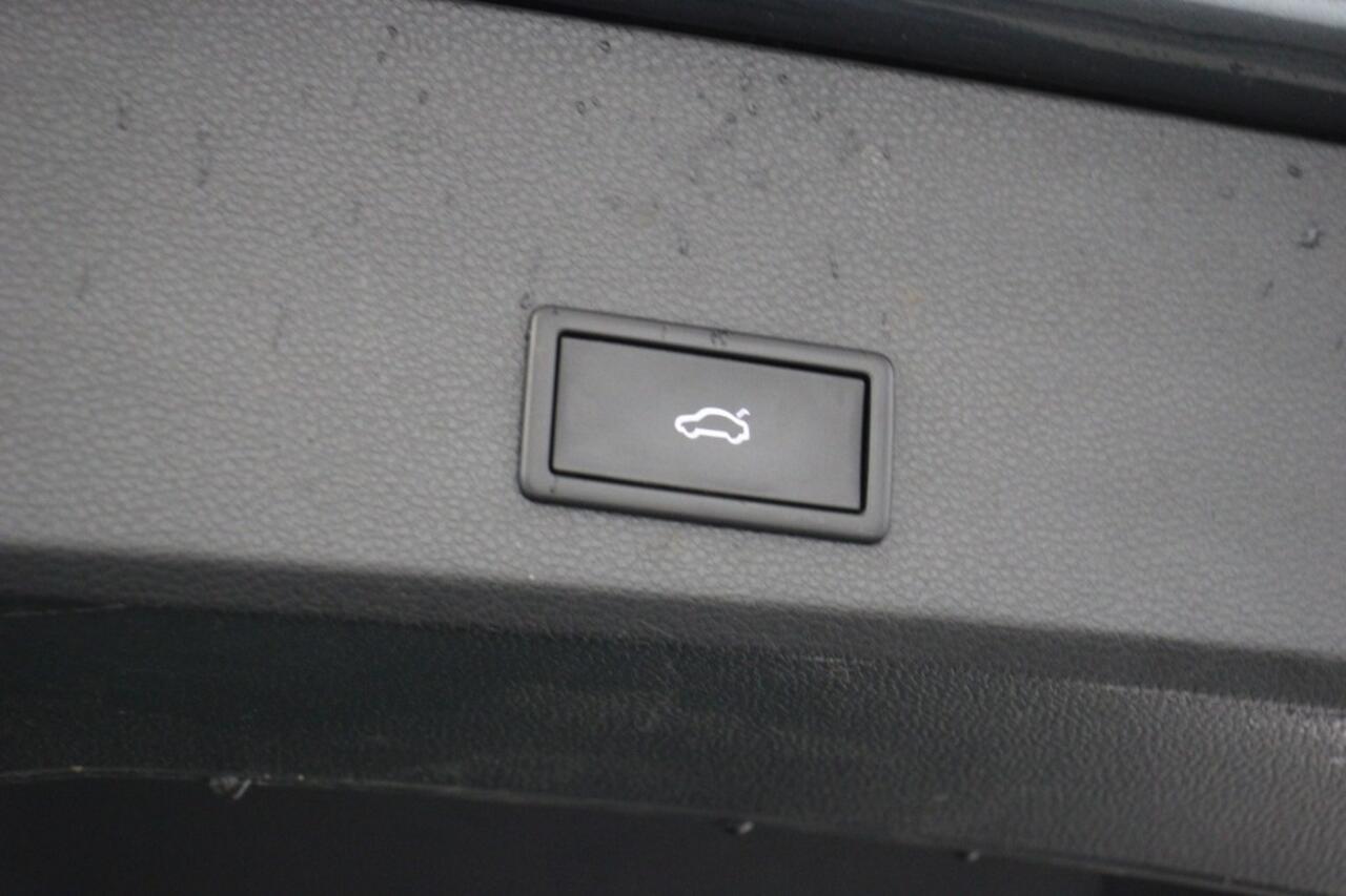 Seat ATECA 1.5 TSI FR Business Intense - Digitaal Cockpit, Carplay, Camera, Half Leer, Afn. Trekhaak