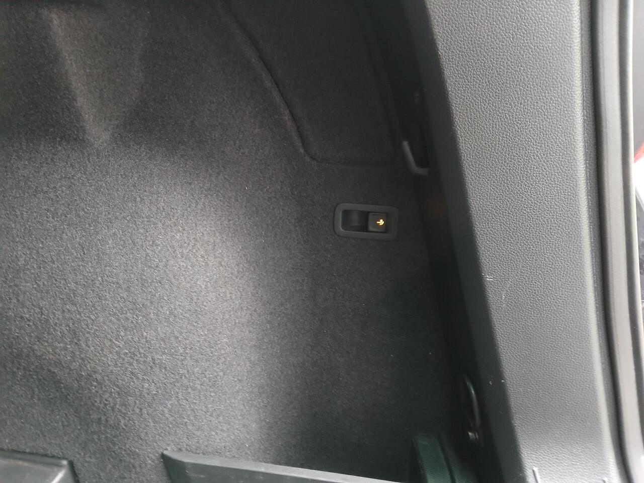 Seat ATECA 1.5 TSI FR Business Intense + 19 inch + Trekhaak!!