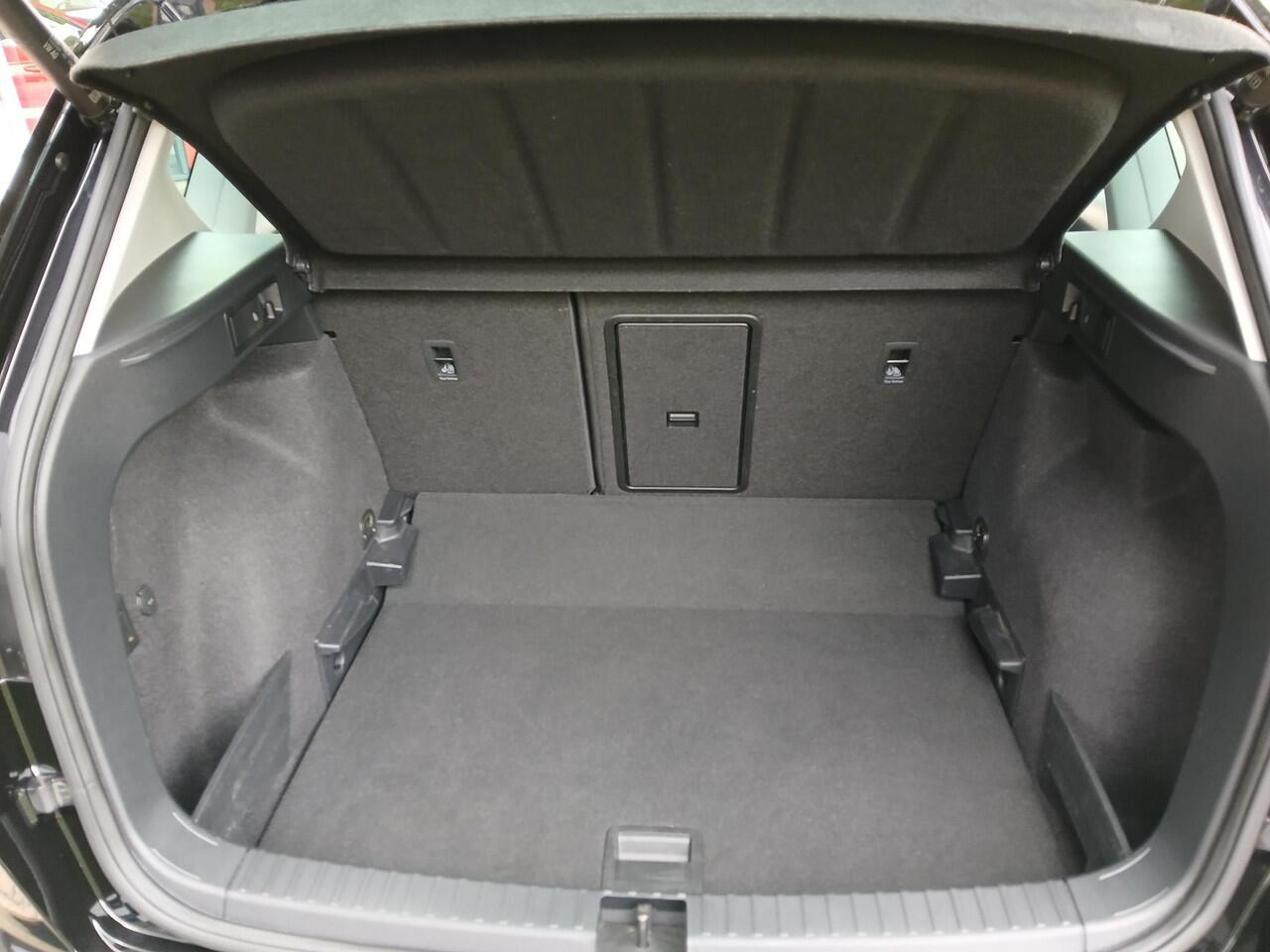 Seat ATECA 1.5 TSI FR Business Intense + 19 inch + Trekhaak!!