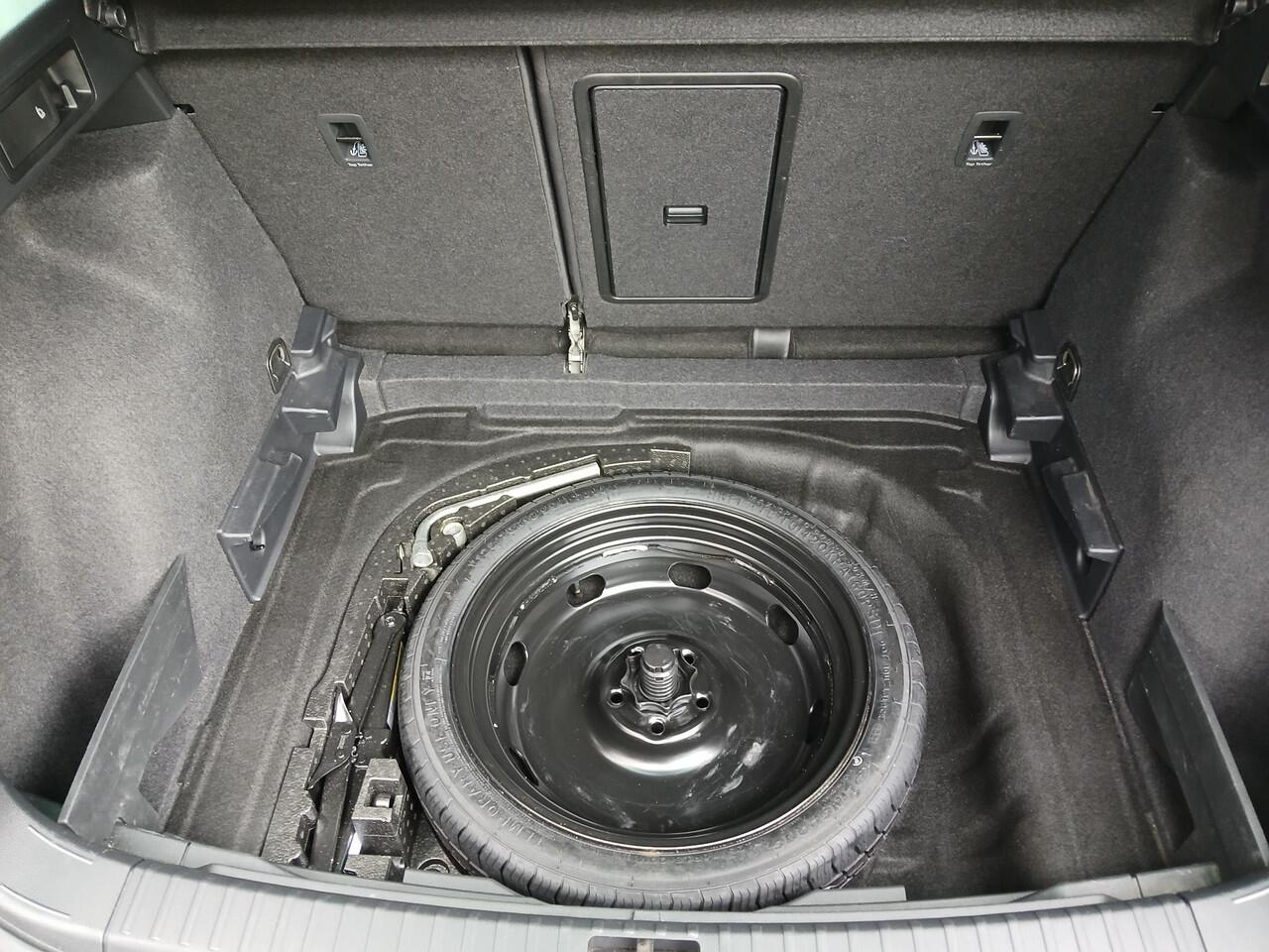 Seat ATECA 1.5 TSI FR Business Intense + 19 inch + Trekhaak!!