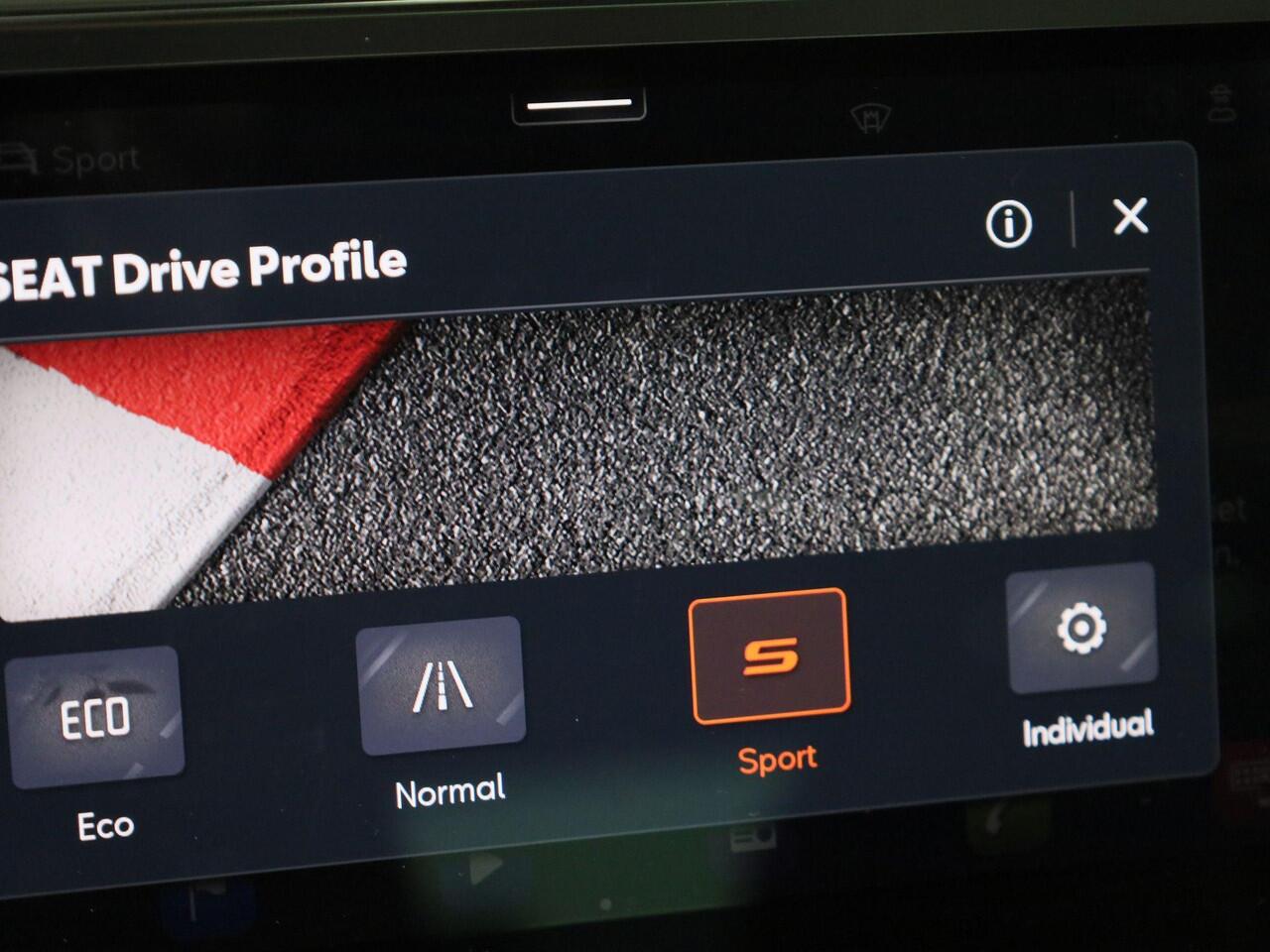 Seat ATECA 1.5TSI/150PK FR Business Intense DSG · BEATS Audio · Apple/Android Car Play · Camera + Parkeersensoren · Keyless