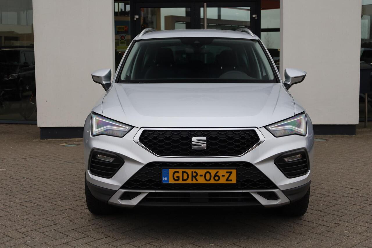 Seat ATECA 1.5 TSI Style Business Intense 110KW/150PK DSG, wegklapbare trekhaak, leder alcantara, achteruitrijcamera, stoel en stuurwielverwarming, acc, adaptieve cruise control, digital cockpit, privacy glas, chroom pakket