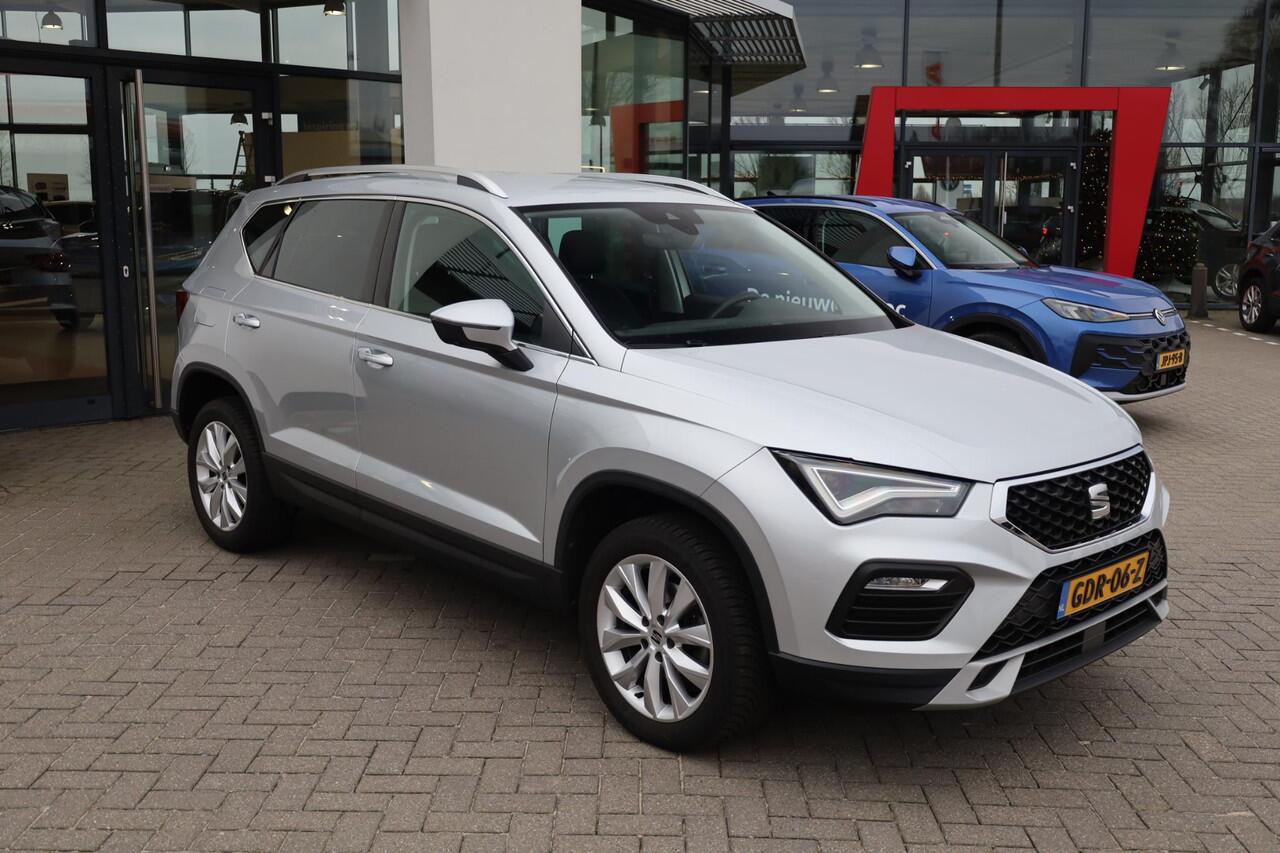 Seat ATECA 1.5 TSI Style Business Intense 110KW/150PK DSG, wegklapbare trekhaak, leder alcantara, achteruitrijcamera, stoel en stuurwielverwarming, acc, adaptieve cruise control, digital cockpit, privacy glas, chroom pakket