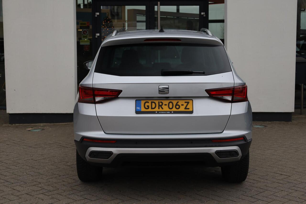 Seat ATECA 1.5 TSI Style Business Intense 110KW/150PK DSG, wegklapbare trekhaak, leder alcantara, achteruitrijcamera, stoel en stuurwielverwarming, acc, adaptieve cruise control, digital cockpit, privacy glas, chroom pakket