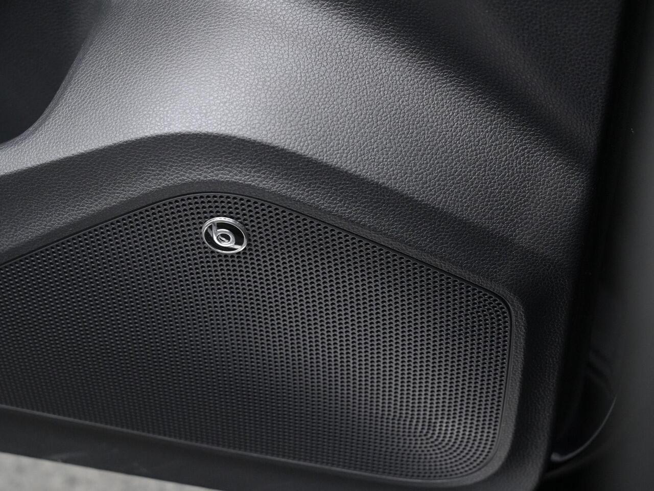 Seat ATECA 1.5 TSI ACT 150 pk FR DSG | Panoramadak | Beats | Stuur-/stoelverwarming | Achteruitrijcamera | Navigatie