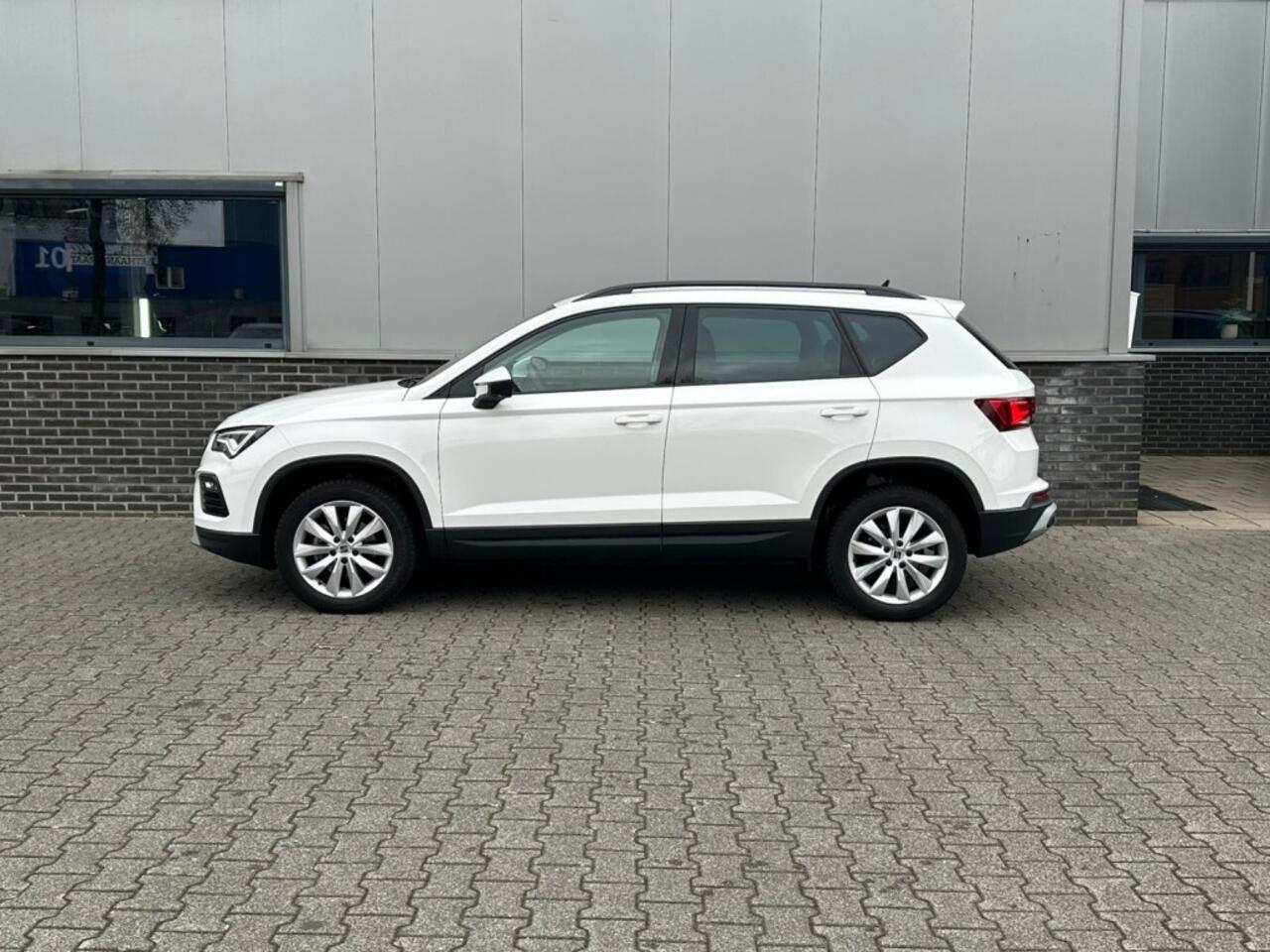 Seat ATECA 1.0 TSI Style - Stoelverw. - LED - Carplay