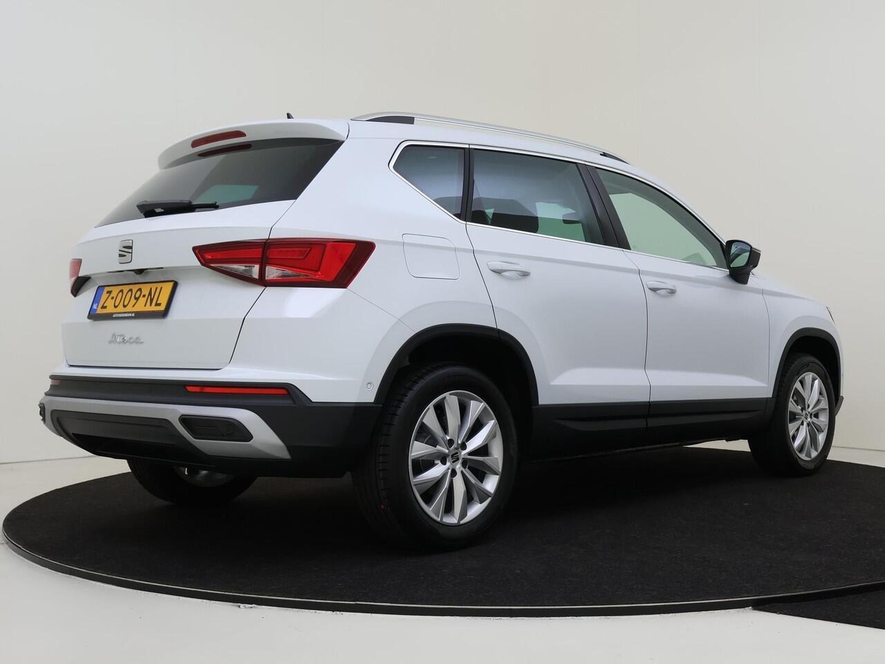 Seat ATECA 1.5 TSI Style Business Intense | Climate control | Trekhaak | Achteruitrijcamera | Navigatie |