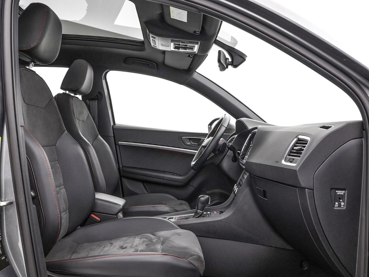 Seat ATECA 1.5 TSI 150pk DSG FR Business Intense · Panoramadak · Camera · Apple/Android Car Play · P-Sensoren · Keyless · 19'' Inch · Garantie t/m 16-01-2028 of 100.000km