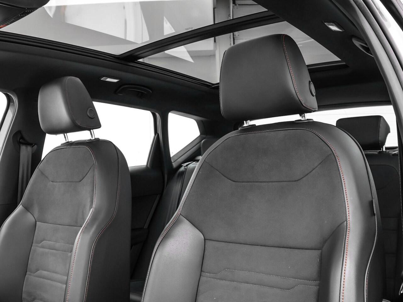 Seat ATECA 1.5 TSI 150pk DSG FR Business Intense · Panoramadak · Camera · Apple/Android Car Play · P-Sensoren · Keyless · 19'' Inch · Garantie t/m 16-01-2028 of 100.000km