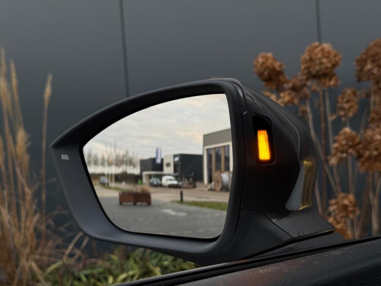 Seat ATECA 1.5 TSI FR Bns Int. VIRTAUL CAMERA LEDER LED SPORTVELGEN