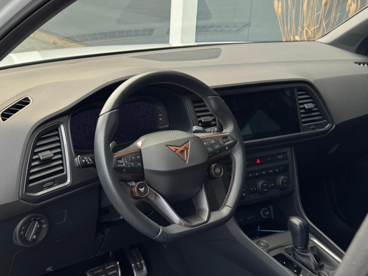 Seat ATECA 1.5 TSI FR Bns Int. VIRTAUL CAMERA LEDER LED SPORTVELGEN