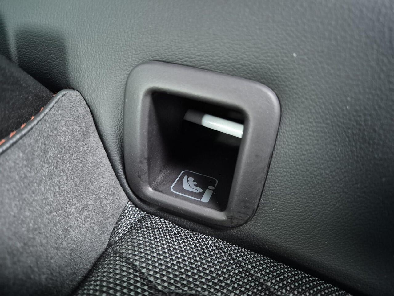 Seat ATECA 1.5 TSI ACT 110kW FR Black Edition | Virtual | Camera | Stuur-stoelverw. | LED | Carplay