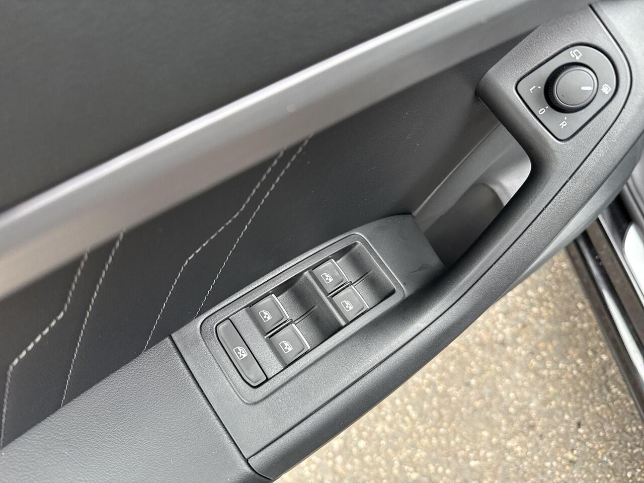 Seat ATECA 1.5 TSI FR Business Intense 150 PK DSG l Safe & Driving Pack XL l 18" Performance l 2000,- inruilvoordeel!!