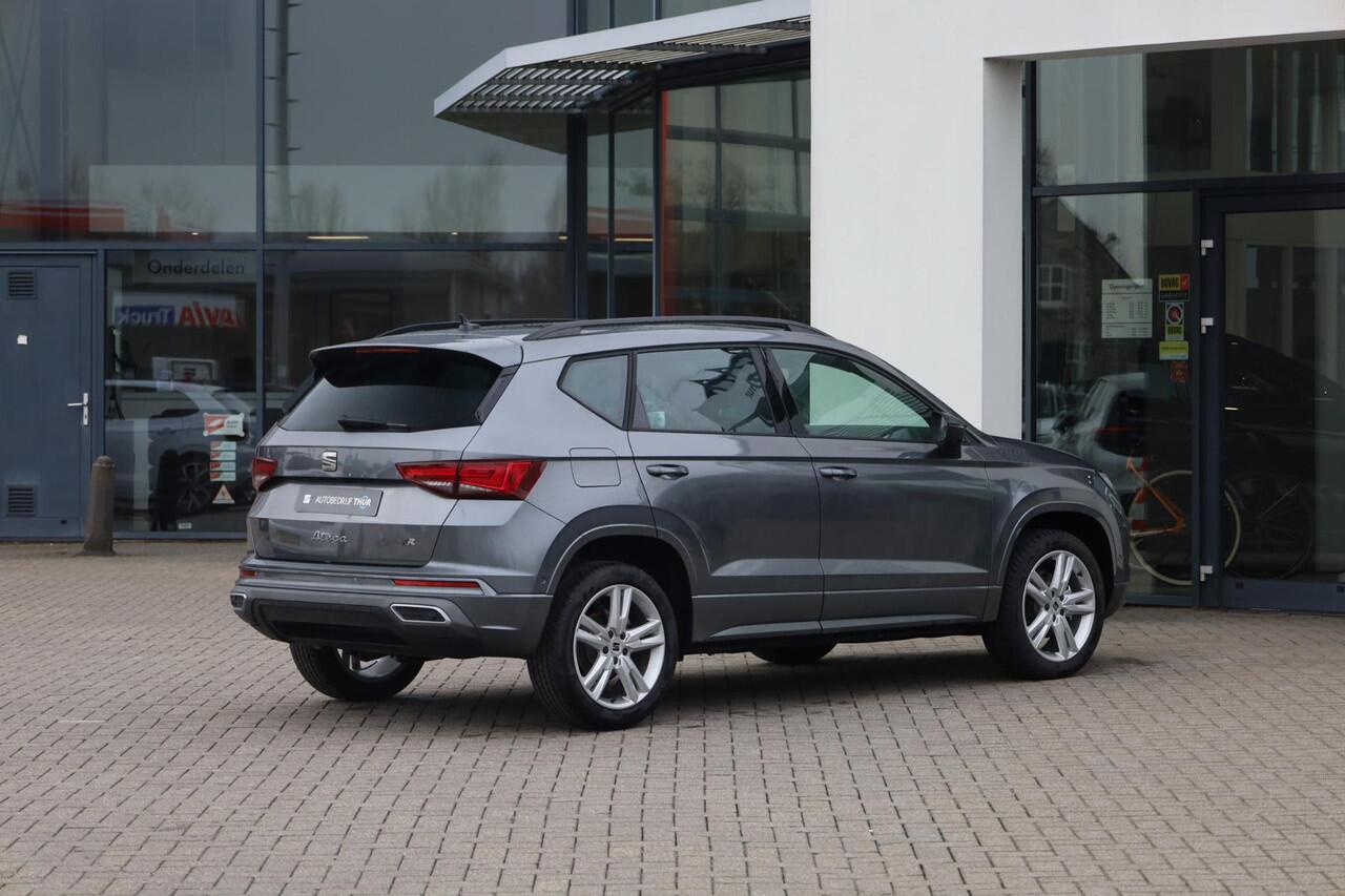 Seat ATECA 1.5 TSI FR Business Intense 150PK / 110kW Achteruitrijcamera, panoramadak, Apple Carplay & Android Auto, dodehoekdetectie, navigatie, verwarmbare voorstoelen + stuurwiel, alcantara interieur, digitaal instrumentenpaneel, adaptive cruise control (ACC), gro