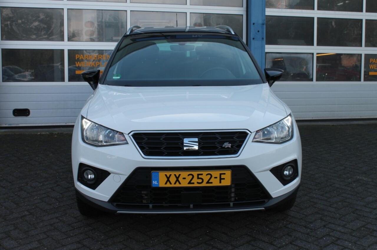 Seat Arona 1.0 TSI FR Business Intens Trekhaak / Allseason banden