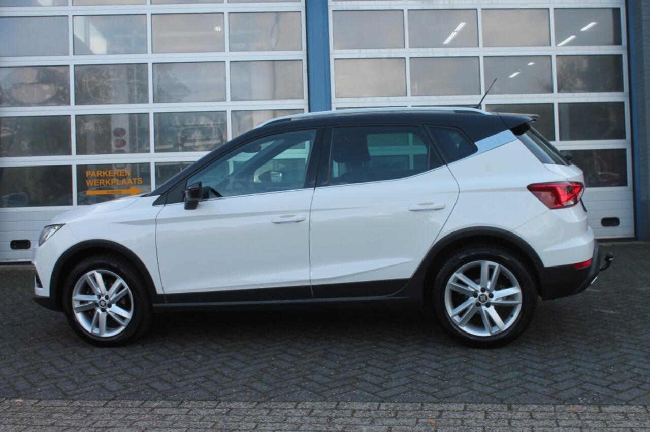 Seat Arona 1.0 TSI FR Business Intens Trekhaak / Allseason banden