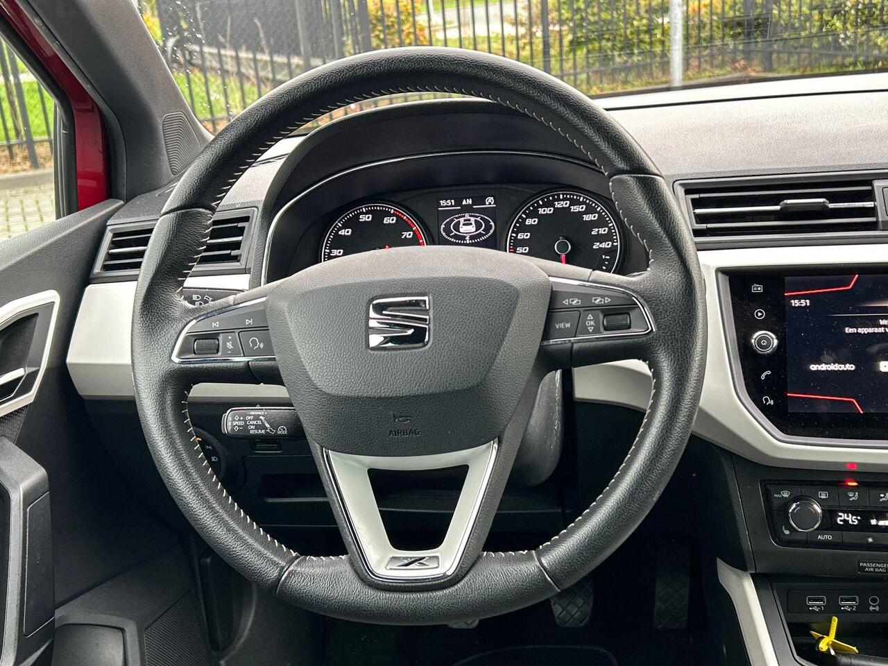 Seat Arona 1.0 TSI Xcellence Business Intense | Achteruitrijcamera | Carplay | Stoelverwarming | Climate Control | Keyless|