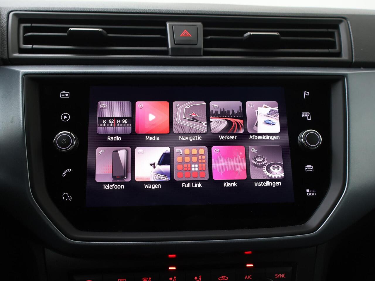 Seat Arona 1.0 TSI Style Business Intense | 115 PK | Multifunctioneel stuurwiel | Adaptive Cruisecontrol | Achteruitrij camera |