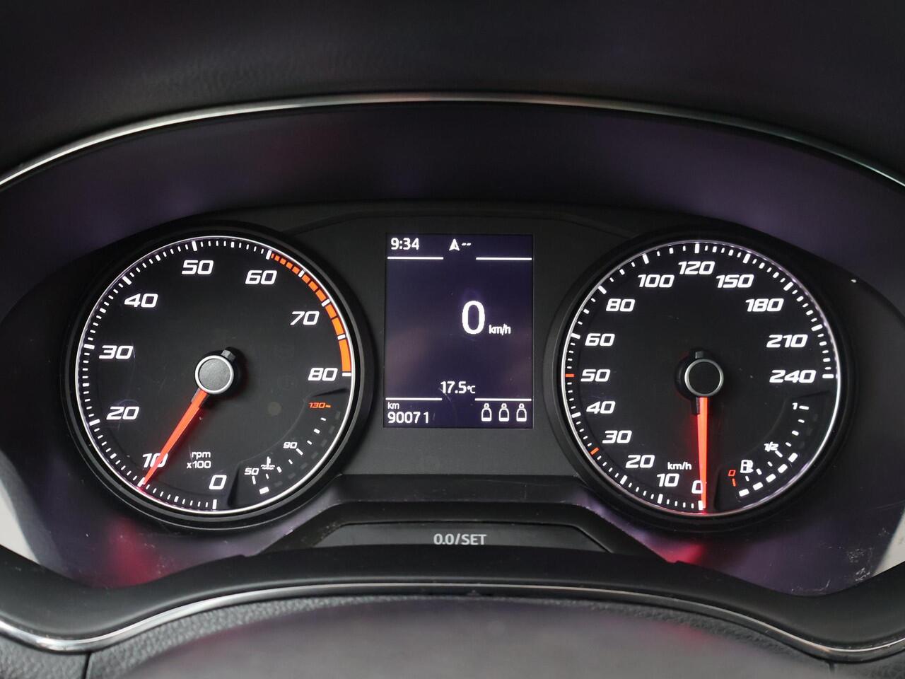 Seat Arona 1.0 TSI Style Business Intense | 115 PK | Multifunctioneel stuurwiel | Adaptive Cruisecontrol | Achteruitrij camera |