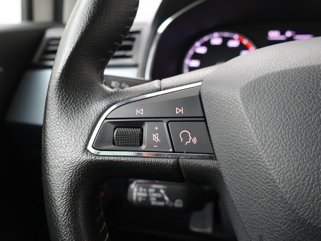 Seat Arona 1.0 TSI Style Business Intense | 115 PK | Multifunctioneel stuurwiel | Adaptive Cruisecontrol | Achteruitrij camera |