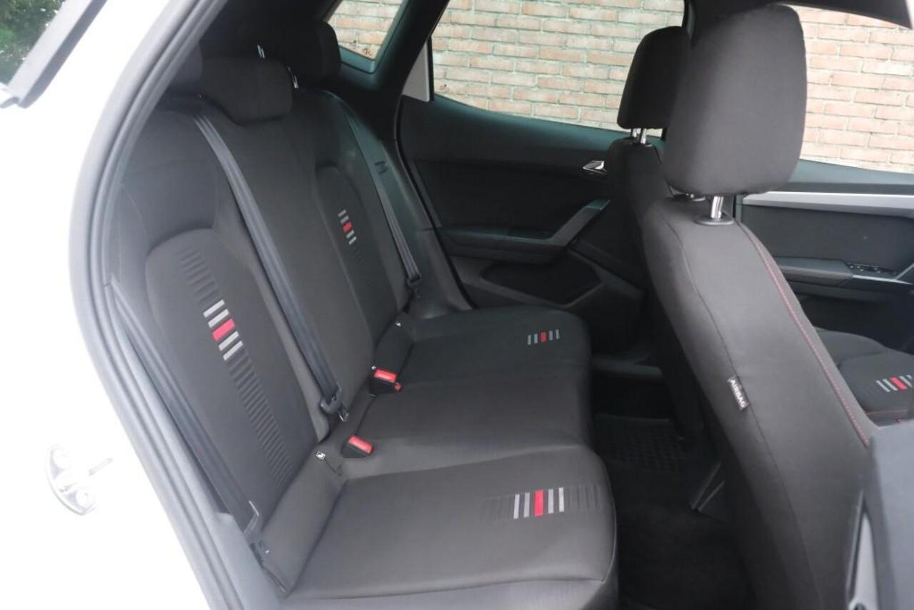 Seat Arona 1.0 TSi 116pk DSG FR Business Intense | Navi | App Connect | Climate | Adaptive Cruise | Full LED | Stoelverwarming | PDC