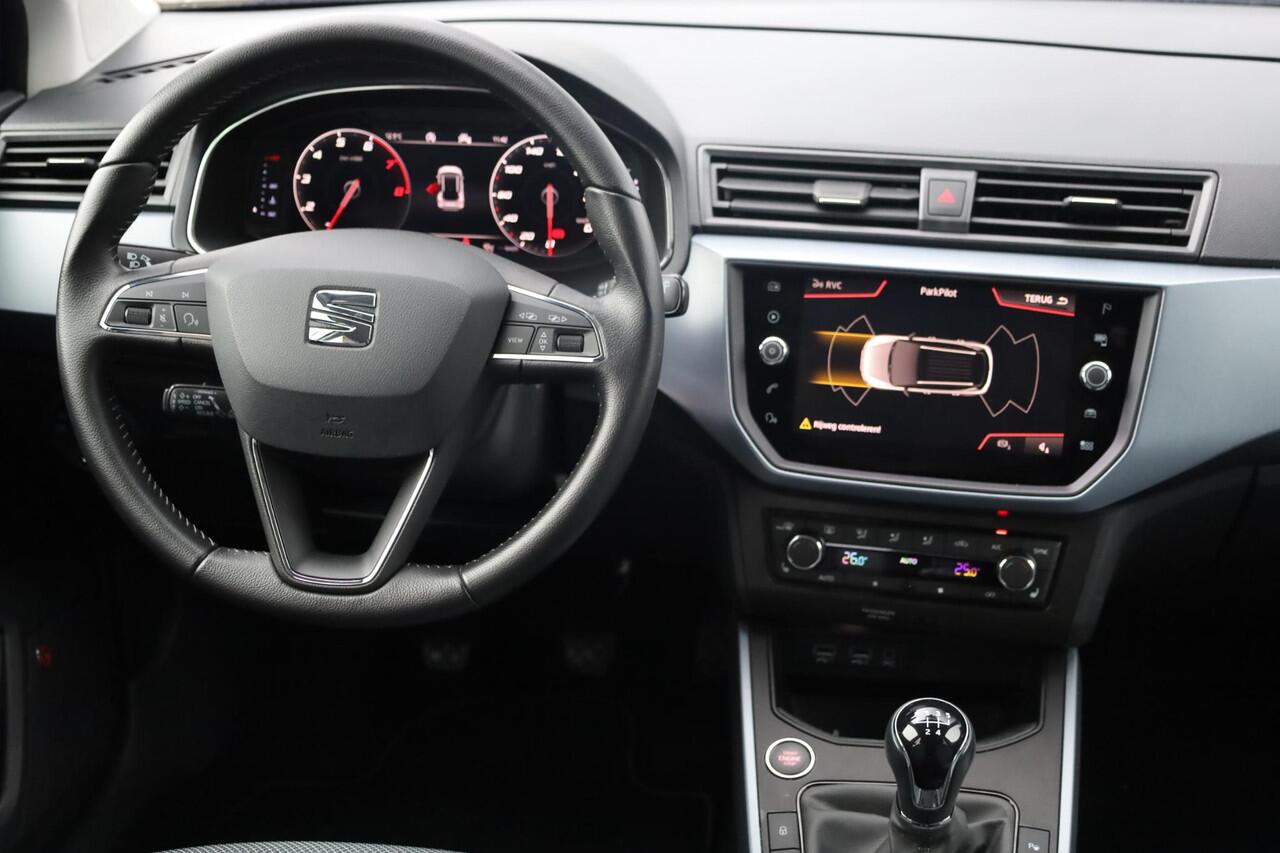 Seat Arona 1.0 TSI Style Business Intense NL auto 1e eigenaar nieuw door ons geleverd en onderhouden digital cockpit stoelverwarming BEATS audio 2 x ihv voorstoelen navigatie achteruitrijcamera pdc voor en achter cruise control climatronic privacy glas