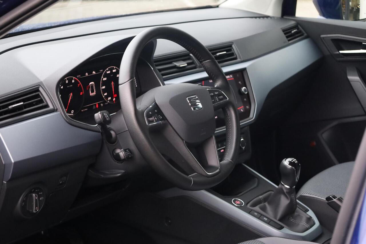 Seat Arona 1.0 TSI Style Business Intense NL auto 1e eigenaar nieuw door ons geleverd en onderhouden digital cockpit stoelverwarming BEATS audio 2 x ihv voorstoelen navigatie achteruitrijcamera pdc voor en achter cruise control climatronic privacy glas