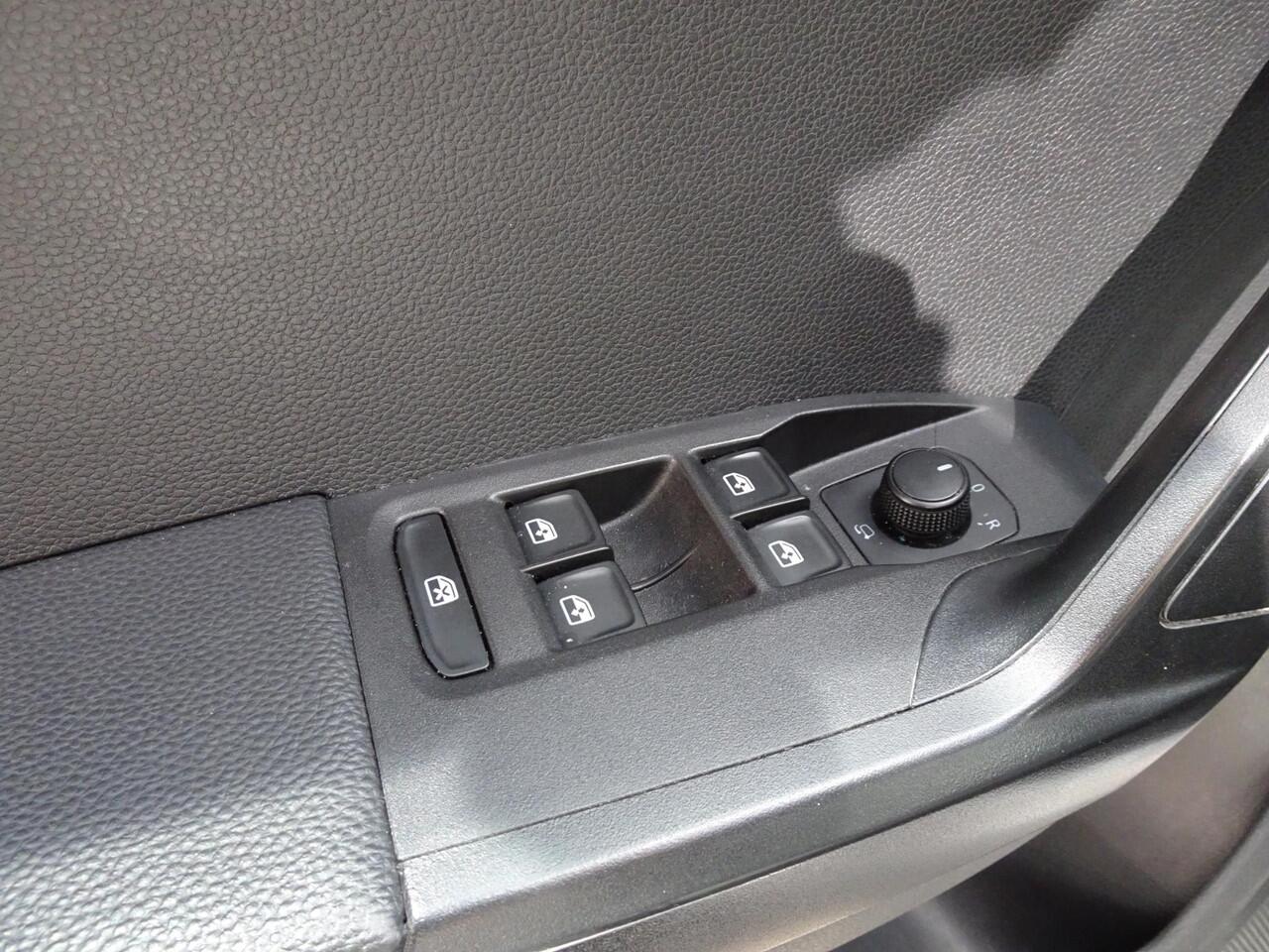 Seat Arona 1.0 TSI Style Business Intense AUT l NAVI l Trekhaak