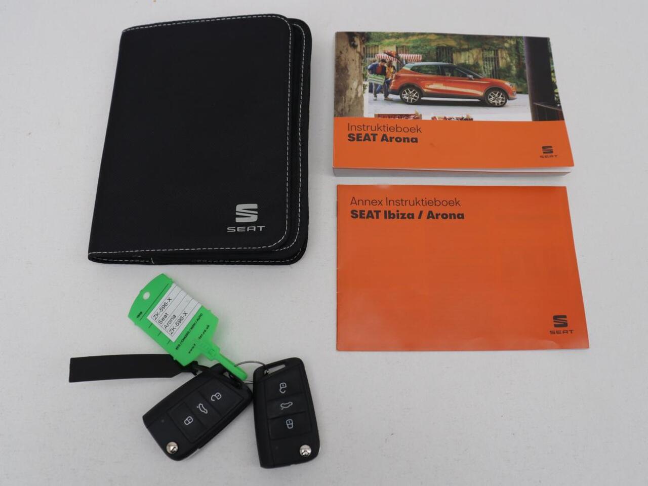 Seat Arona 1.0 TSI Style Intens | Alcantara | Full LED | Adaptive cruise | Virtual Cockpit | Camera | Carplay | Park Assist | Navigatie | Climate control