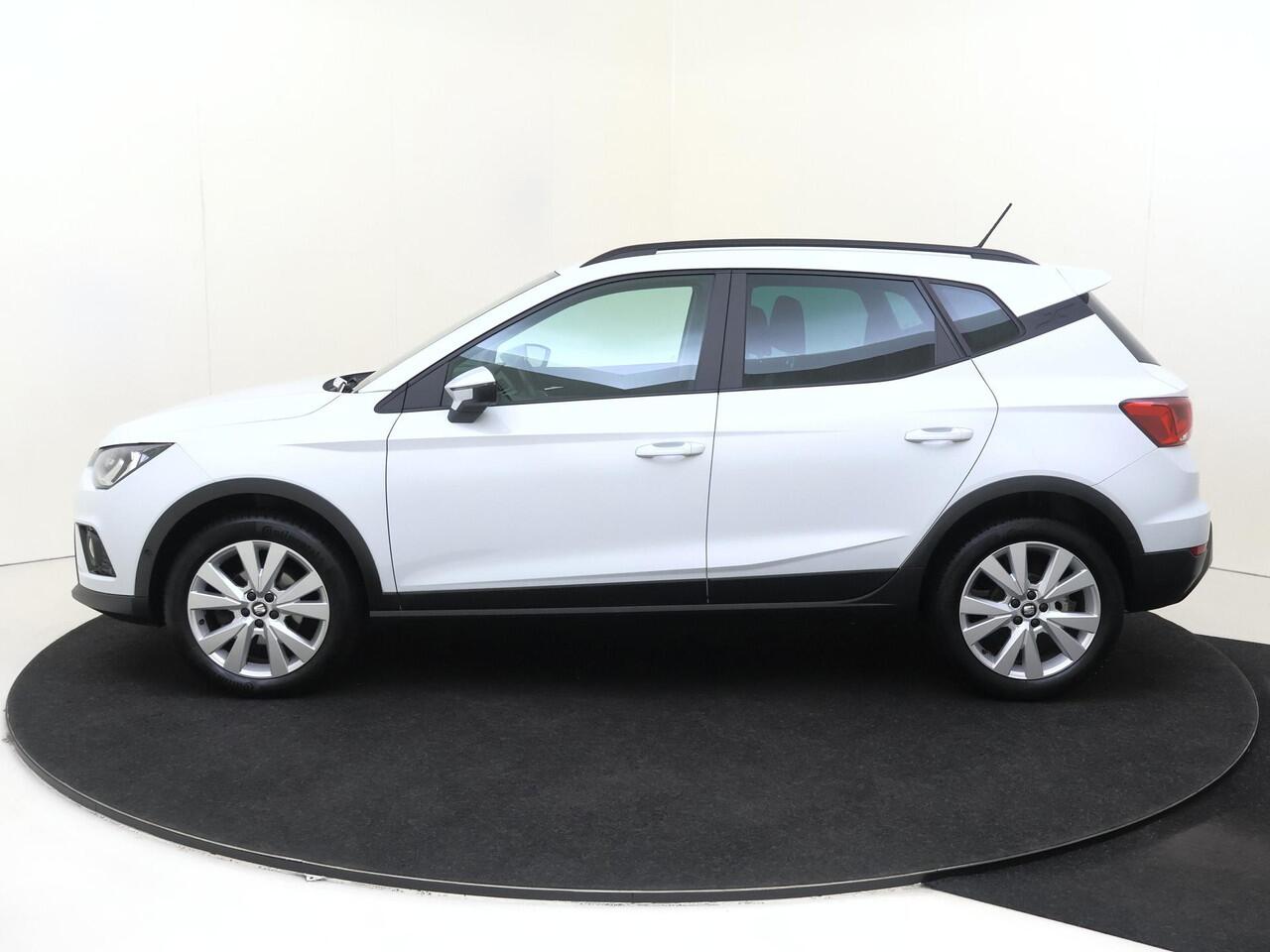 Seat Arona 1.0 TSI Style Business Intense | Trekhaak | Parkeerassistent | Keyless | Virtual cockpit | Achteruitrijcamera | Navigatie | Adaptieve cruise control |