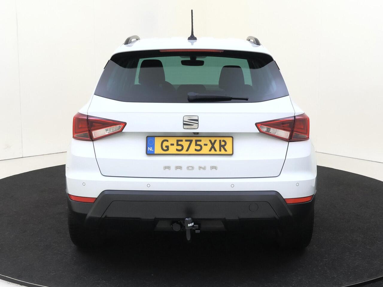 Seat Arona 1.0 TSI Style Business Intense | Trekhaak | Parkeerassistent | Keyless | Virtual cockpit | Achteruitrijcamera | Navigatie | Adaptieve cruise control |