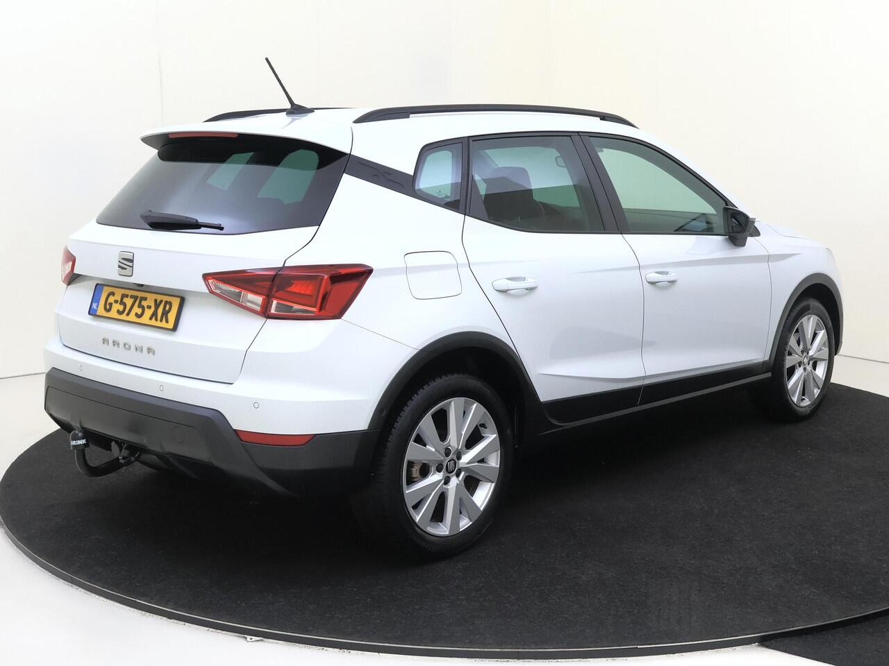 Seat Arona 1.0 TSI Style Business Intense | Trekhaak | Parkeerassistent | Keyless | Virtual cockpit | Achteruitrijcamera | Navigatie | Adaptieve cruise control |