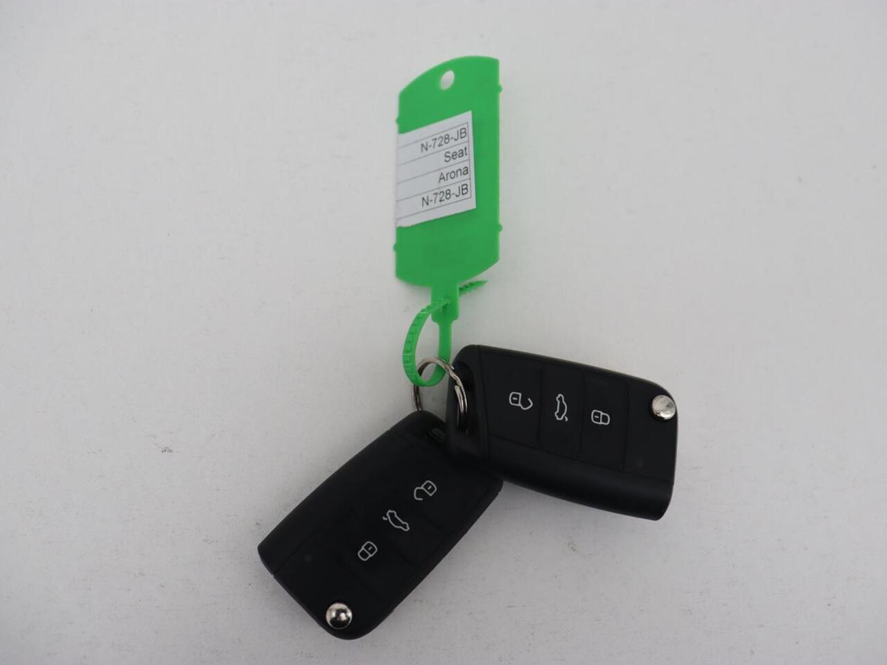 Seat Arona 1.0 TSI Style | Carplay | Navigatie | Parkeerhulp | Climate control | Cruise control | Bluetooth