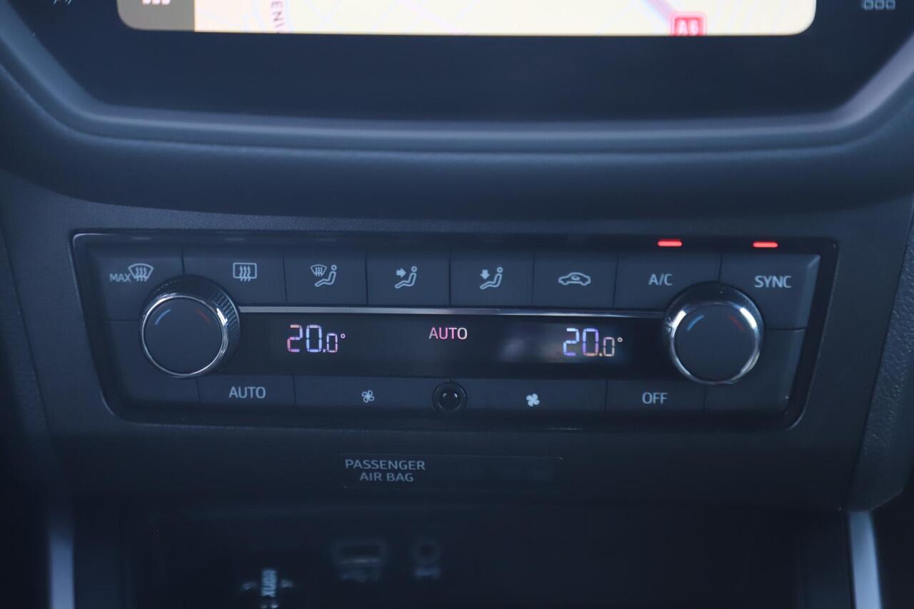 Seat Arona 1.0 TSI FR Business Intense Trekhaak Virtual Cockpit Keyless Navigatie Achteruitrijcamera Adaptive Cruise 18 inch LMV