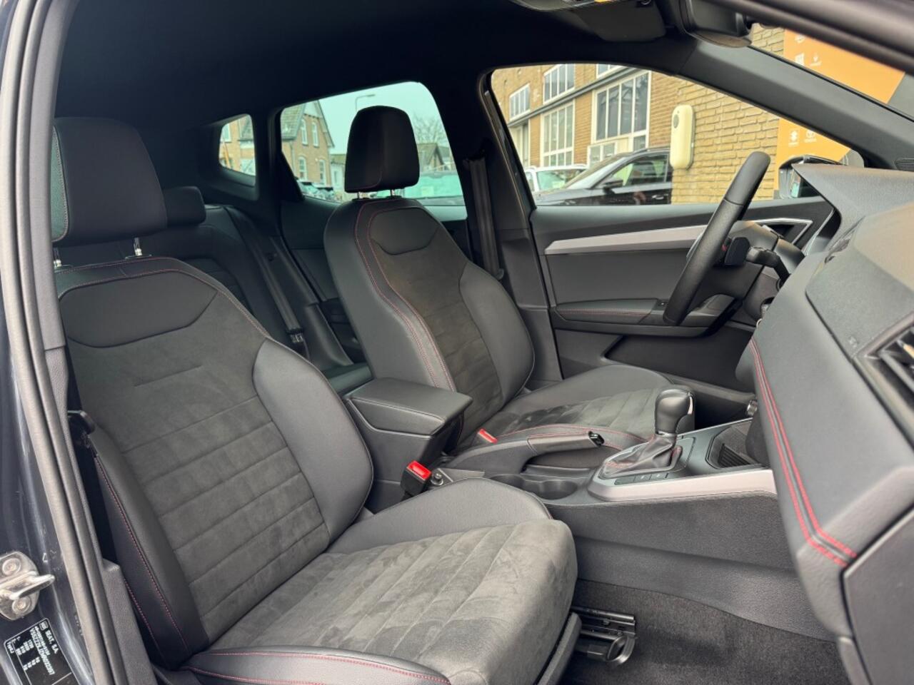 Seat Arona 1.5 TSI 150pk AUTOMAAT EVO FR BNS INTENSE PLUS VOL OPTIE'S!/12.000 KM!