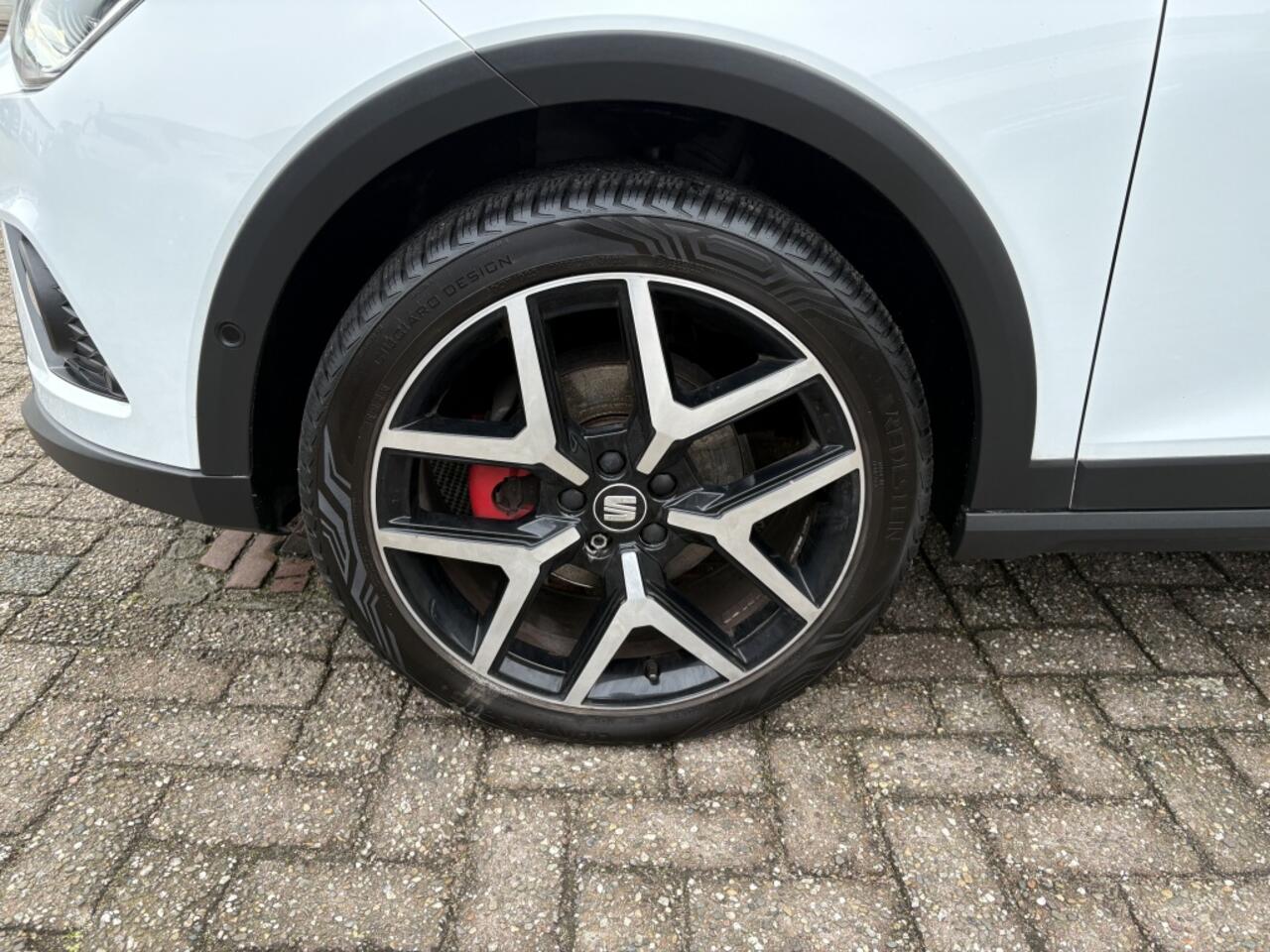 Seat Arona 1.0 TSI 116pk FR AUTOMAAT / Vele Opties