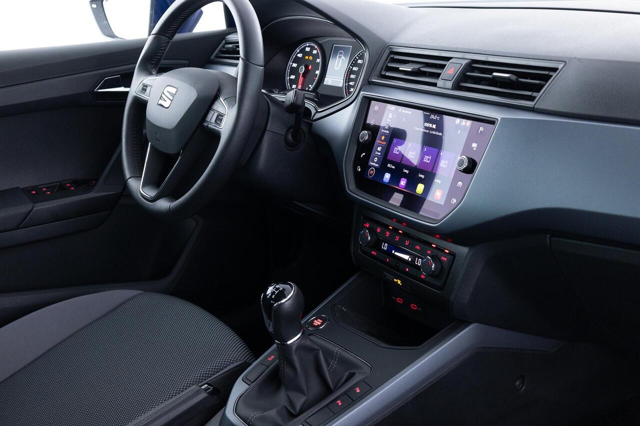 Seat Arona 1.0 TSI Style Business Intense 110 PK | TREKHAAK | ACHTERUITRIJCAMERA | APPLE CARPLAY | PARKEERSENSOREN | ADAPTIEF CRUISE CONTROL | NED AUTO |