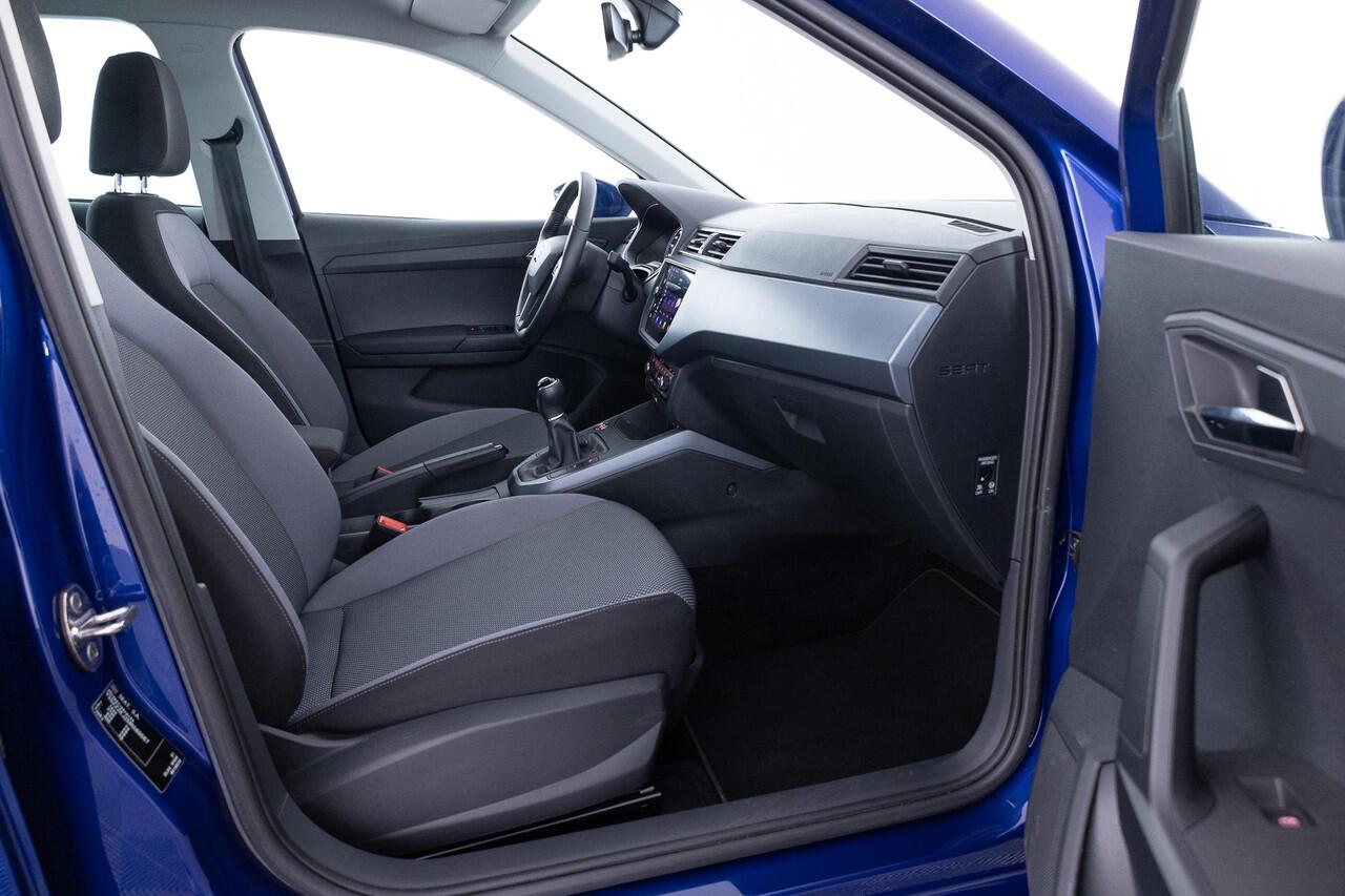 Seat Arona 1.0 TSI Style Business Intense 110 PK | TREKHAAK | ACHTERUITRIJCAMERA | APPLE CARPLAY | PARKEERSENSOREN | ADAPTIEF CRUISE CONTROL | NED AUTO |