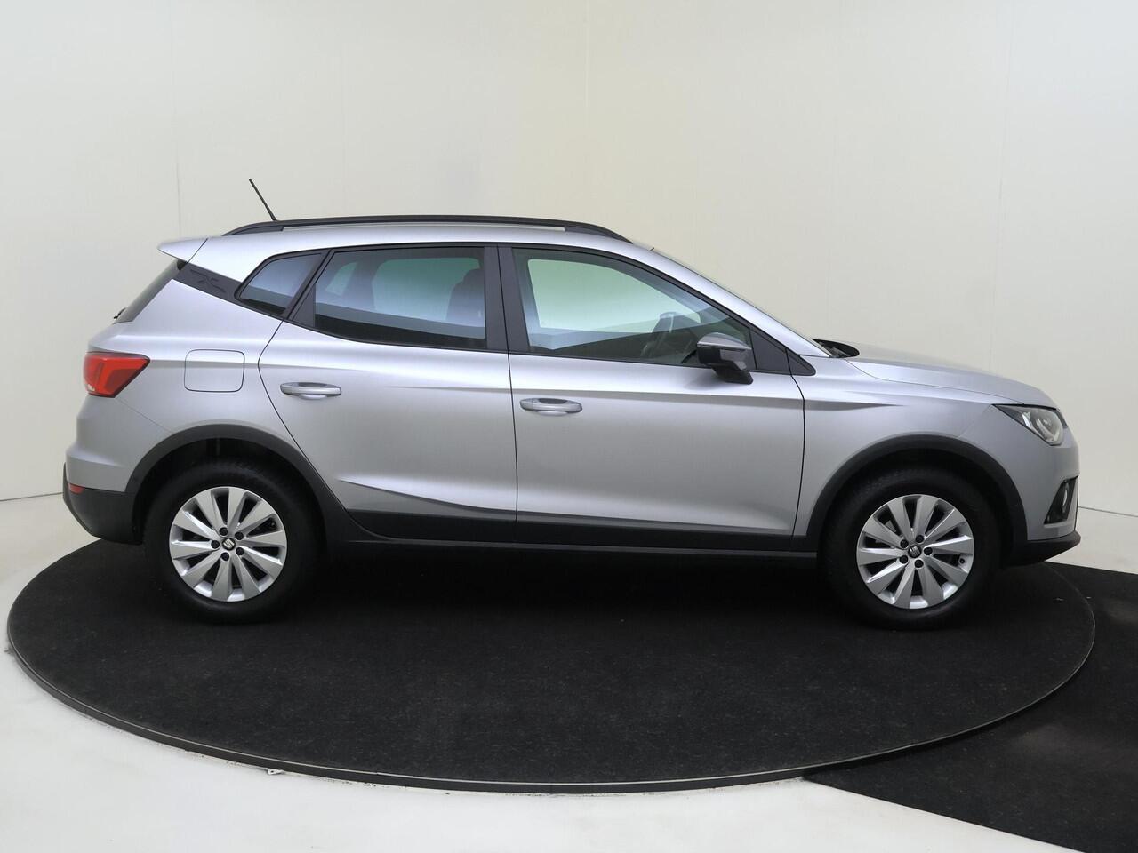 Seat Arona 1.0 TSI Style | Keyless | Parkeerasisstent | Navigatie | Digital cockpit | Dodehoek detectie | Adaptieve cruise control | Achteruitrijcamera |