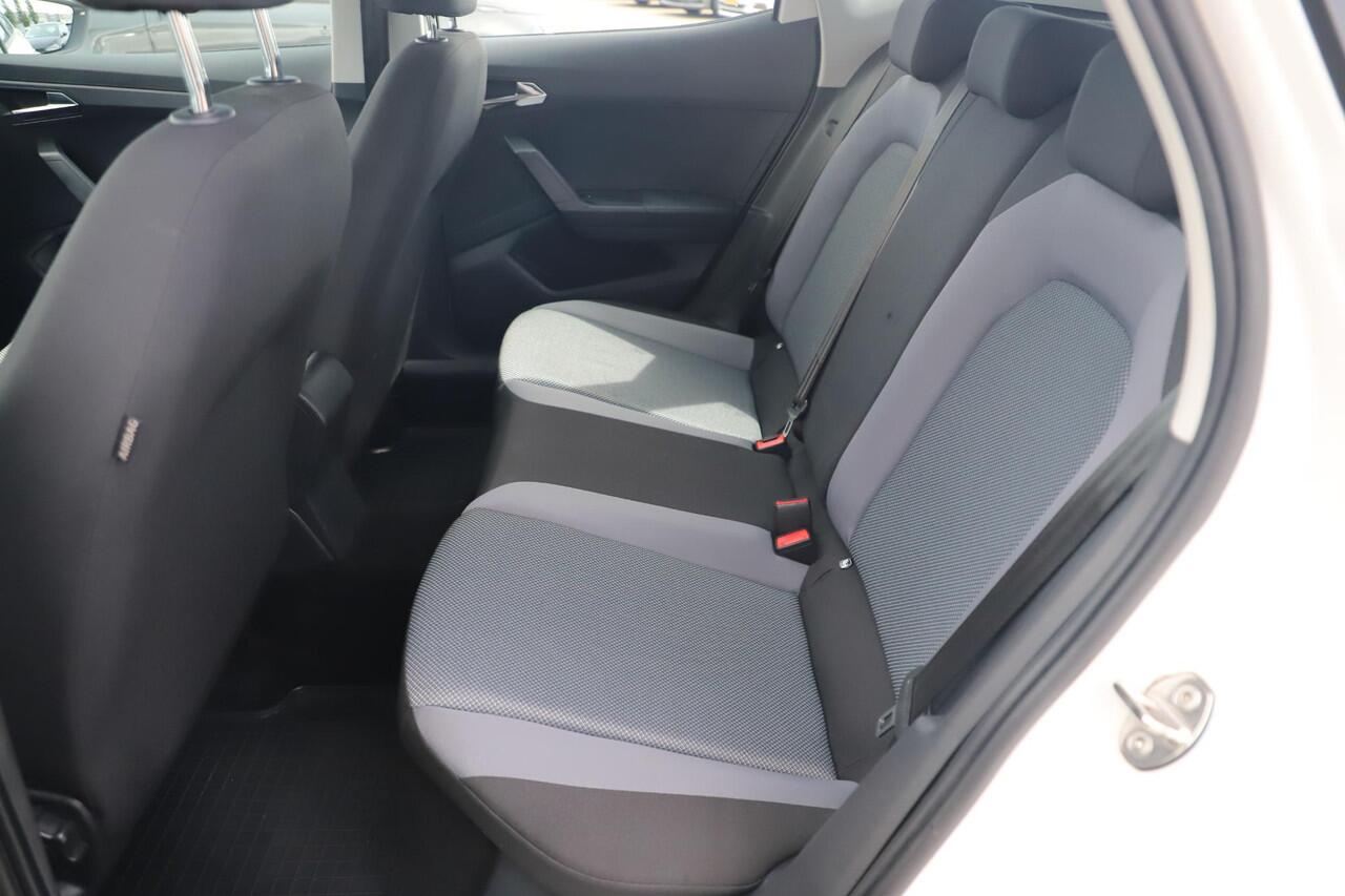 Seat Arona 1.0 TSI Style Business Intense Plus Automaat DSG 16 inch Carplay Android Navigatie Stoelverwarming Clima Cruise Control