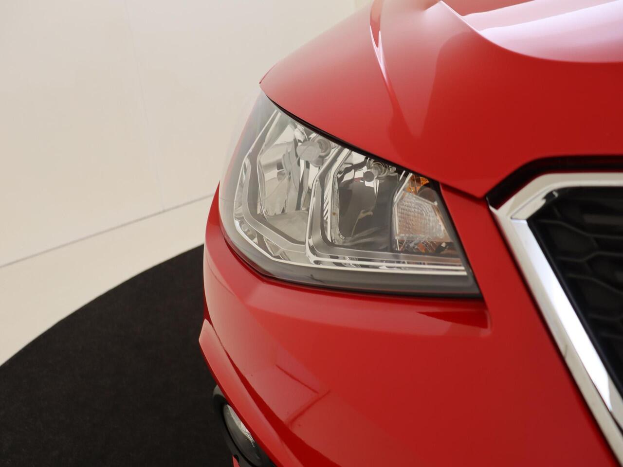 Seat Arona 1.0 TSI Style Business Intense | Trekhaak | Keyless | Navigatie | Parkeerassistent | Dodehoek detectie | Achteruitrijcamera | Adaptieve cruise control |