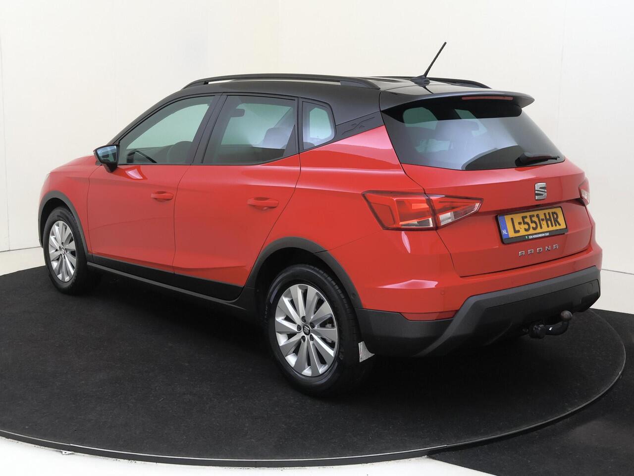 Seat Arona 1.0 TSI Style Business Intense | Trekhaak | Keyless | Navigatie | Parkeerassistent | Dodehoek detectie | Achteruitrijcamera | Adaptieve cruise control |