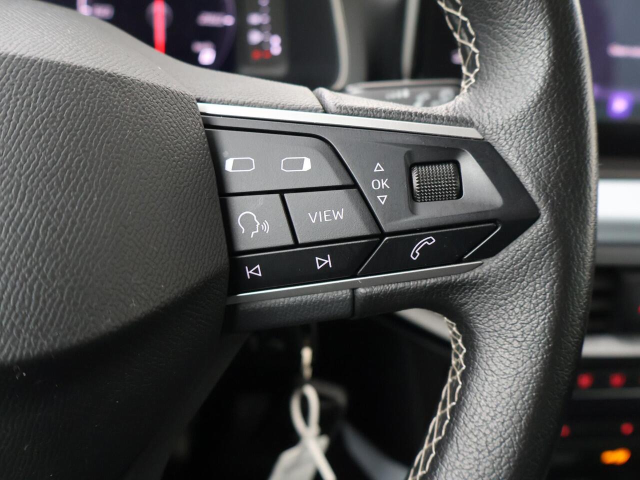 Seat Arona 1.0 TSI Style Business Intense | 95 PK | LED verlichting | Navigatiesysteem | Climate control |