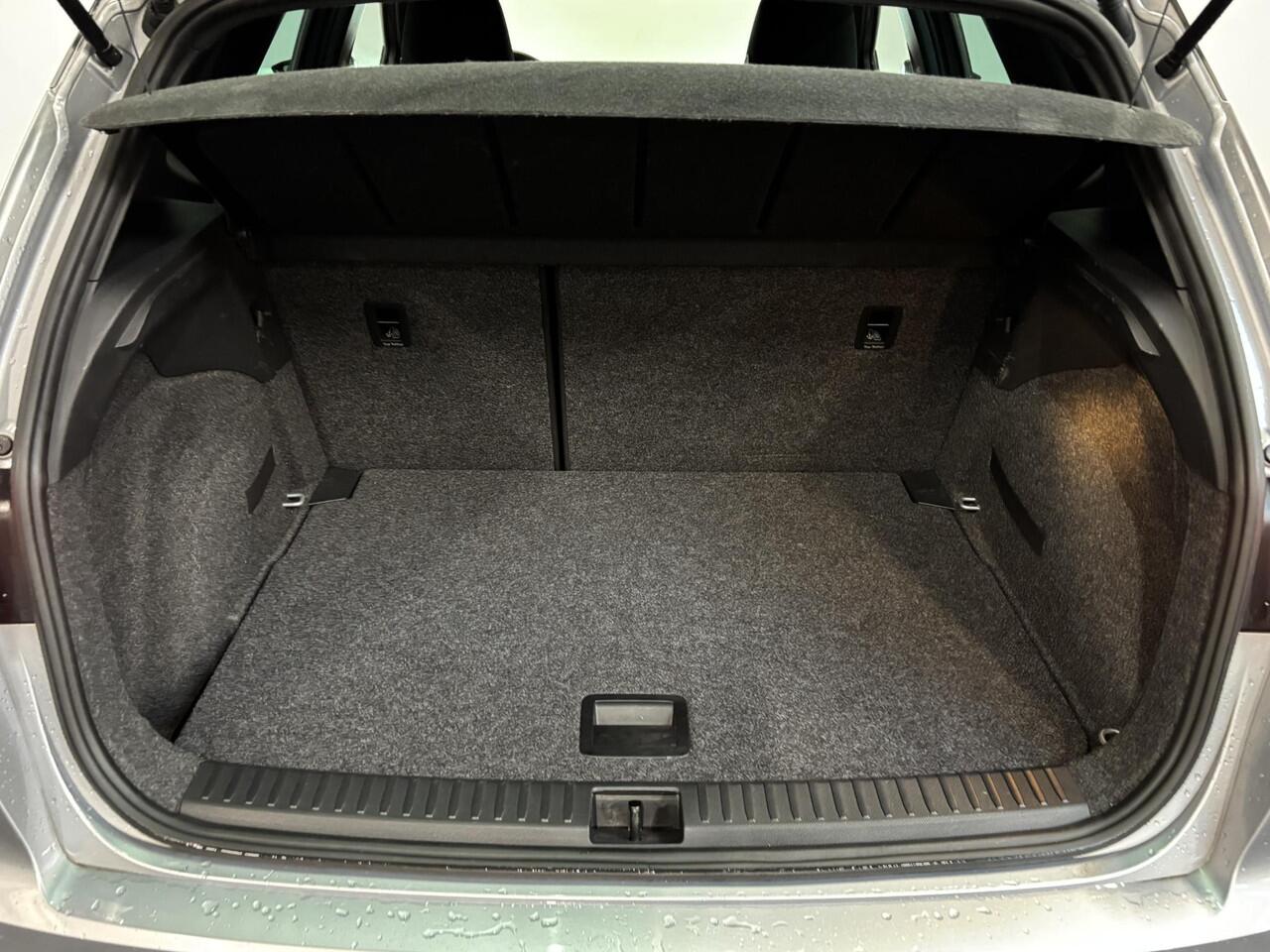 Seat Arona 1.0 TSI 110pk DSG FR Navigatie Apple Carplay/Android Auto Camera Parkeersensoren Adaptive Cruise Control Blind Spot Assist Stoelverwarming Ledverlichting Climate Control Getinte ramen