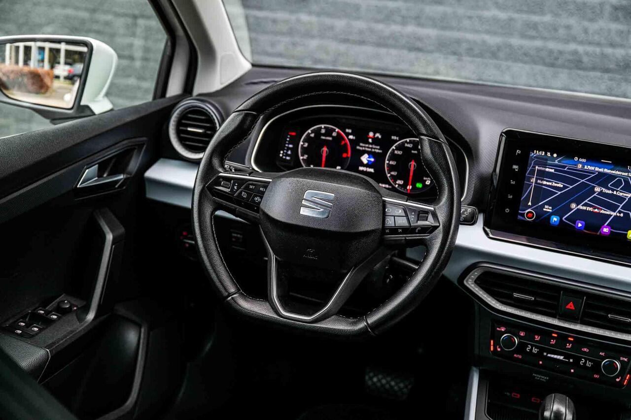 Seat Arona 1.0 TSi 110 pk DSG-7 Style Business Intense | Trekhaak | Stoelverwarming | Virtual Cockpit