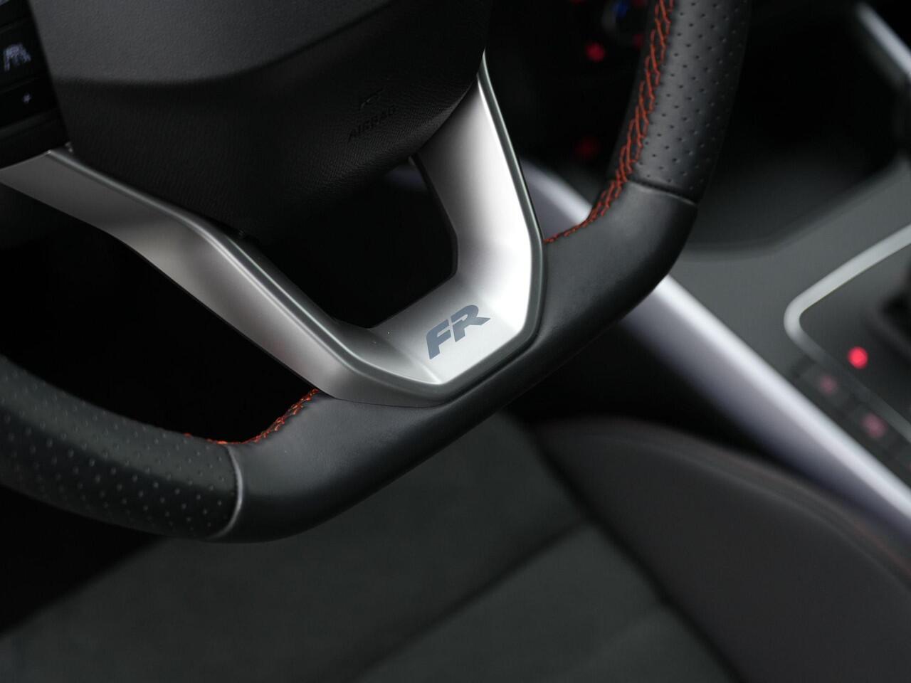 Seat Arona 1.0 TSI 110 pk DSG FR Business Intense | Trekhaak | Leder/alcantara | Achteruitrijcamera | Stoelverwarming | Adaptive Cruise