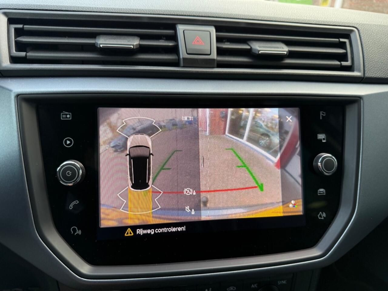 Seat Arona 1.0 TSI STYLE BUSINESS INTENSE SLECHTS 43.837 KM! AIRCO/TREKHAAK/CRUISE