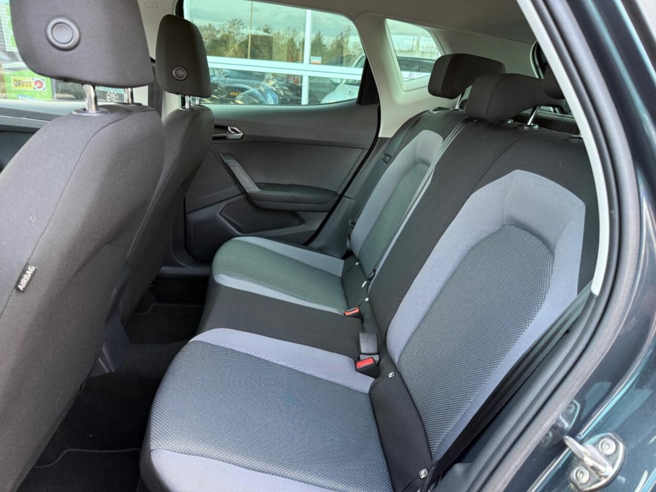 Seat Arona 1.0 TSI STYLE BUSINESS INTENSE SLECHTS 43.837 KM! AIRCO/TREKHAAK/CRUISE