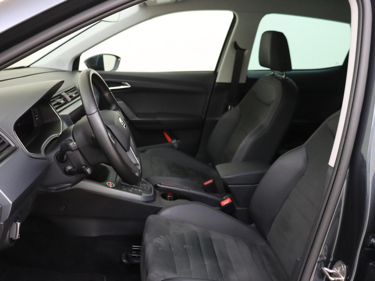 Seat Arona 1.0 TSI Style Business Intense Plus | Automaat | Navigatie | Achteruitrijcamera
