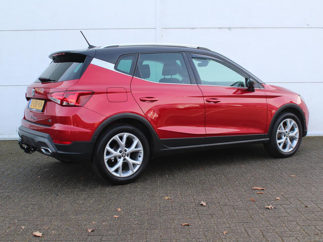 Seat Arona 1.0 TSI FR AUTOMAAT / Navigatie + Apple Carplay/Android Auto / Trekhaak (1100 KG) / Cruise Control Adaptief / Climate Control / Achteruitrijcamera /